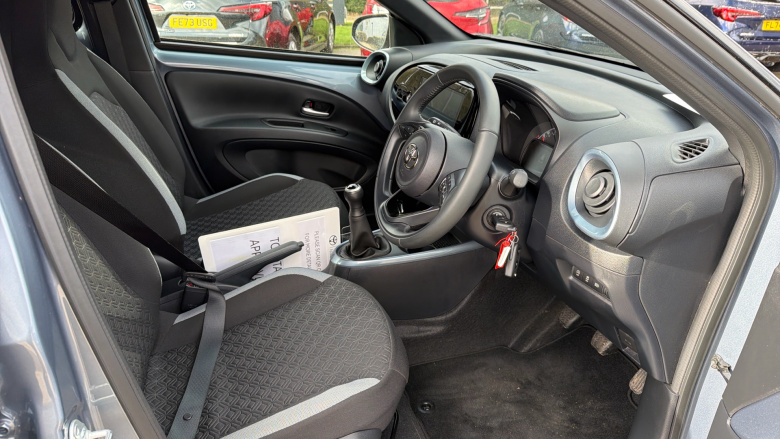 Toyota Aygo X 1.0 VVT-i Edge 5dr Petrol Hatchback